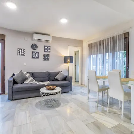 Encanto En La Juderia: Con Patio Apartment *