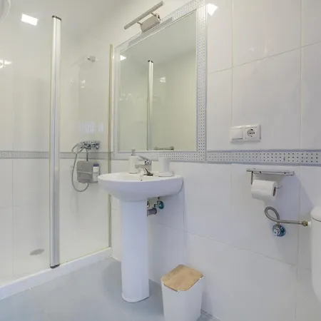 Encanto En La Juderia: Con Patio