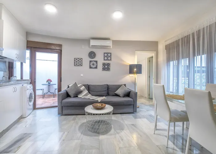 Encanto En La Juderia: Con Patio *